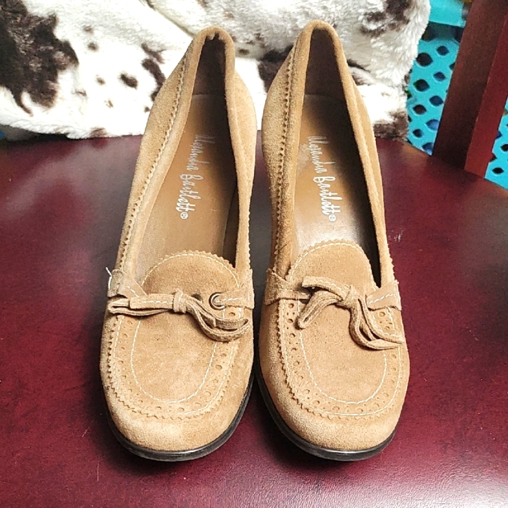 Women's Tan Suede Loafers
